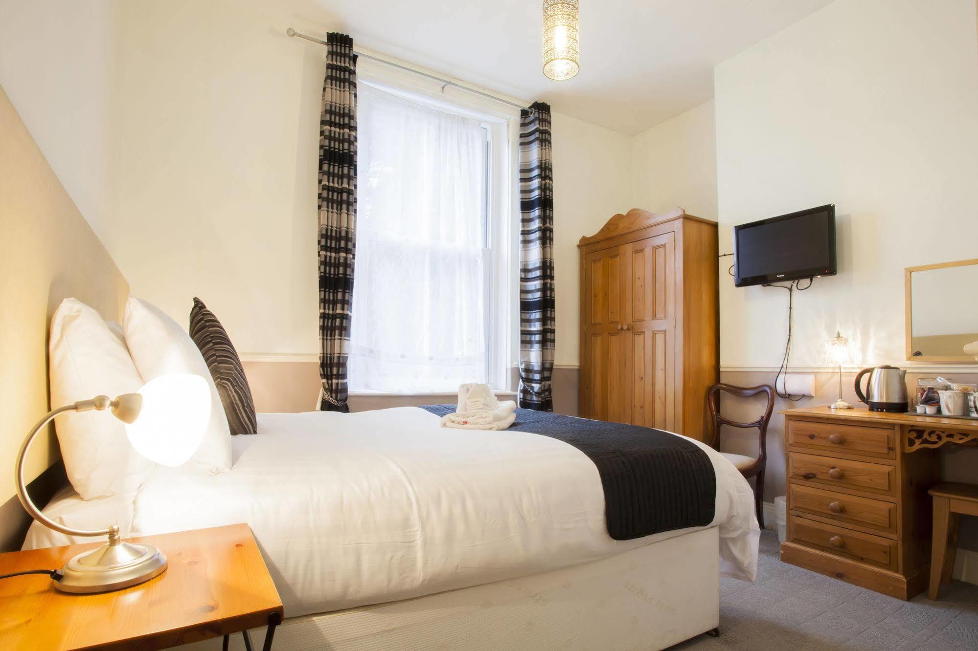Guest house The Camberley 4*